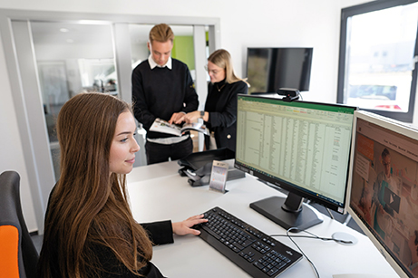 - emcal sucht eine/n Industriekauffrau/-mann (m/w/d) -